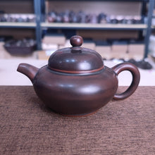 Load image into Gallery viewer, 200ml Hand Throwing Nixing Clay Huaying Teapot Nixing Pottery