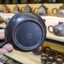 Load image into Gallery viewer, 250ml Handmade Healthy Nixing Clay Teapots with Chinese Traditional Dragon
