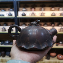 Load image into Gallery viewer, Handmade Lotus Leaf Teapots with Frog Qinzhou Clay Hand Making 200cc Tea Pot