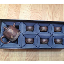 Load image into Gallery viewer, Chinese Qinzhou Nixing Pottery Teapot 100% Handmade Healthy Nixing Clay Teapots with Traditional Fish on Tea Pot 220cc