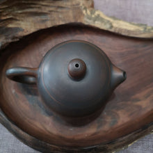 Load image into Gallery viewer, Xishi Tea Pot 100-120CC Made of Healthy Nixing Clay for Personal Brewing Tea