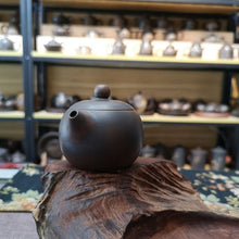 Load image into Gallery viewer, Xishi Tea Pot 100-120CC Made of Healthy Nixing Clay for Personal Brewing Tea