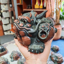 Load image into Gallery viewer, Handmade Nixing Pottery Fortune-Attracting &amp; Luck-Transferring Golden Toad Ornament
