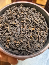 Load image into Gallery viewer, 2010 Premium Rock Rhythm &amp; Ginseng Aroma Liupao Tea Buds  with Nixing Caddy
