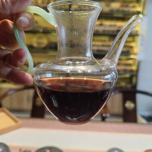 Load image into Gallery viewer, 2005 years old bamboo liupao  dark tea from liubao farmers keep body healthy loose weight tea 200g
