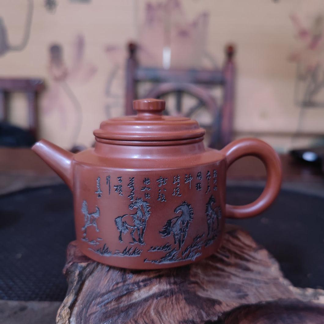 200ML Qinzhou Nixing Tao（坭興陶）Red Color Dezhong Teapots with Eight Horses Carving