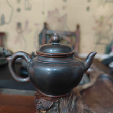 Load image into Gallery viewer, Hand Throwing Qinzhou NiXing Clay Xiaoying Tea Pots 180CC Nixing Pottery Teapot Accept Custom Carving

