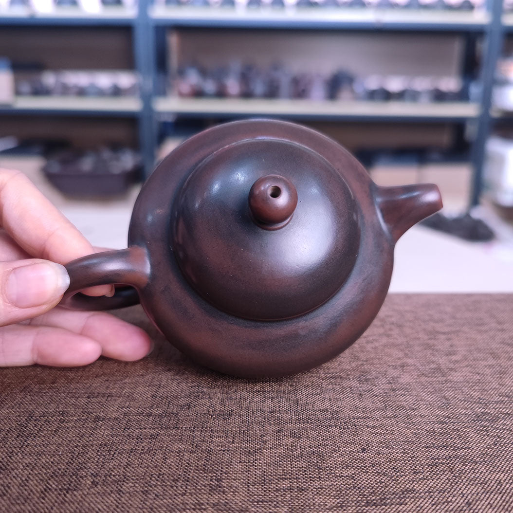 Hand Carved HuLu/ Peony Good Luck Nixing Pottery Mini Xishi Pot 120CC –  Handmade Nixing Pottery Teapots, Tea Cups, Vases, Artwork