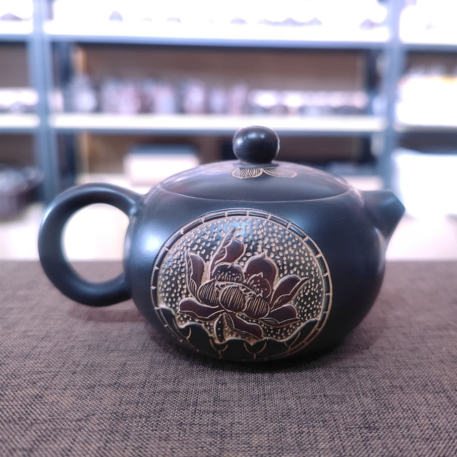 Hand Throwing Nixing Teapots with Lotus Carving Xishi Pot 200cc