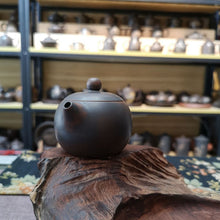 Load image into Gallery viewer, Xishi Tea Pot 100-120CC Made of Healthy Nixing Clay for Personal Brewing Tea
