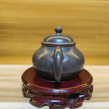 Load image into Gallery viewer, Qinzhou NiXing Pottery Rongtian Tea Pots Nixing Clay Teapot 150cc-160cc
